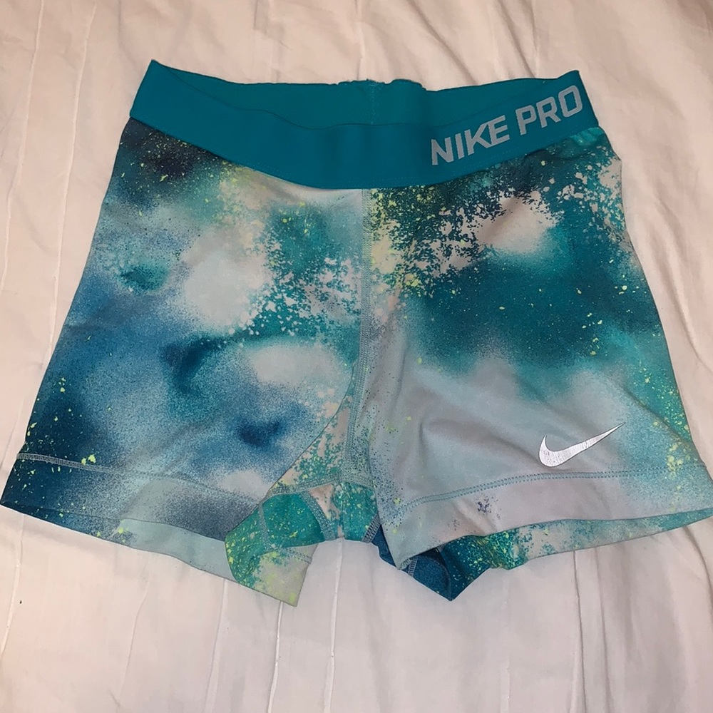Printed Nike Pro spandex size M